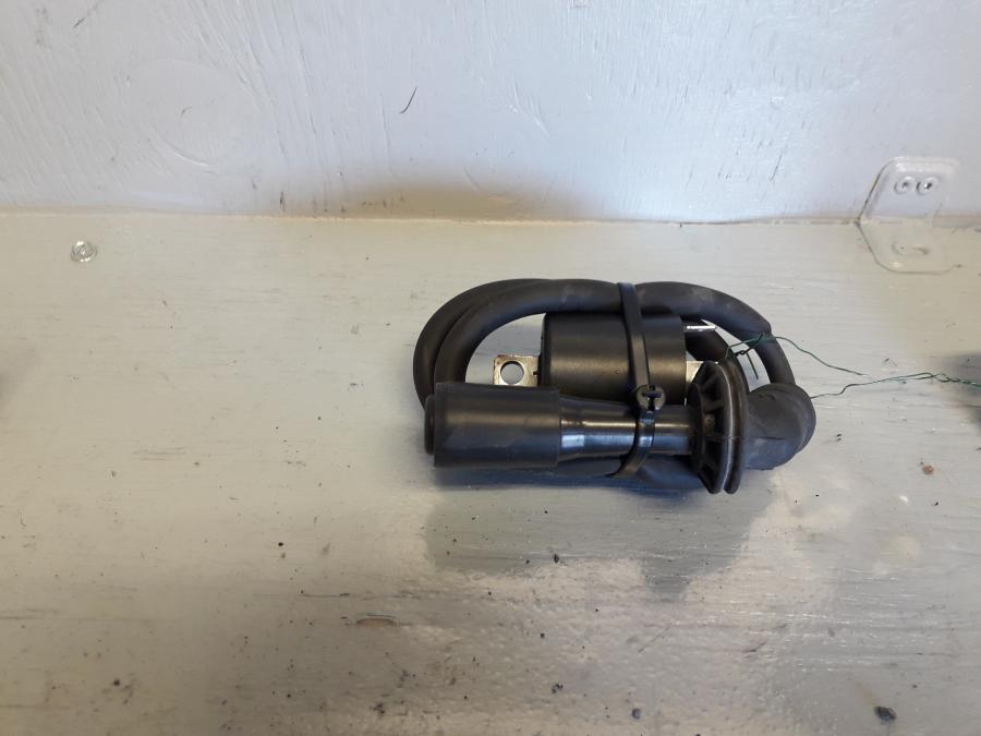 Framsidan på Tändspole från en Suzuki DL 1000 -2018 motorcykel.