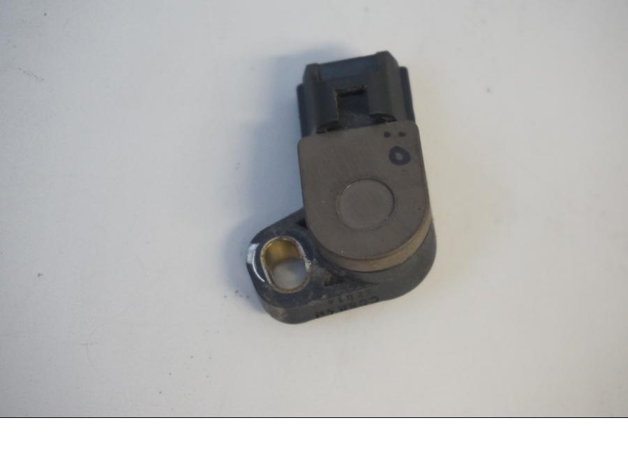 Framsidan på TPS från en Suzuki SFV 650 A Gladius -2012 motorcykel.