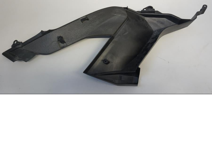 Höger sida på Sidkåpa från en Kawasaki Versys 1000 -2015 motorcykel.