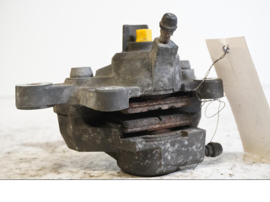 Höger sida på Bromsok från en Suzuki GSX 1300 R -1999 motorcykel.