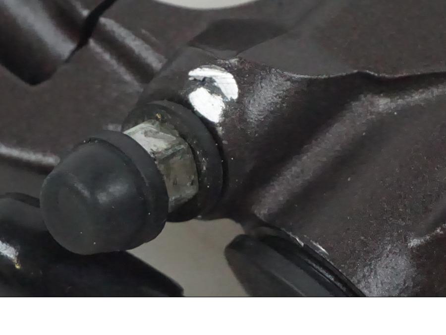 Vänster sida på Bromshuvudcylinder från en Honda CBR 1000 -2005 motorcykel.