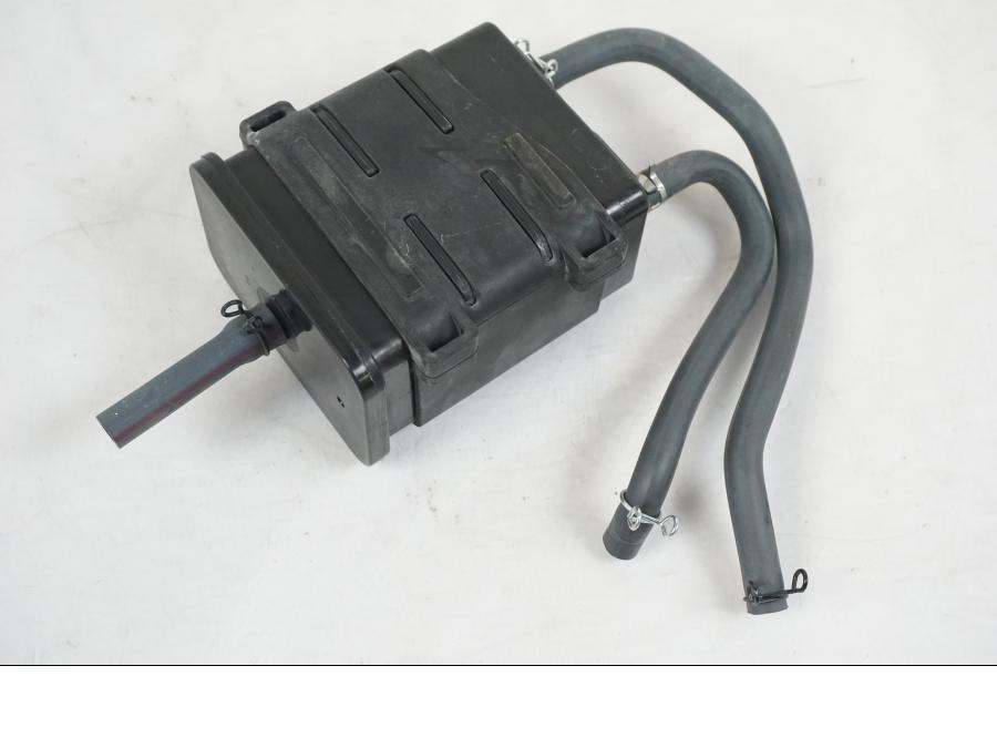 Framsidan på Fuel Evap System från en Yamaha MT-09 -2019 motorcykel.