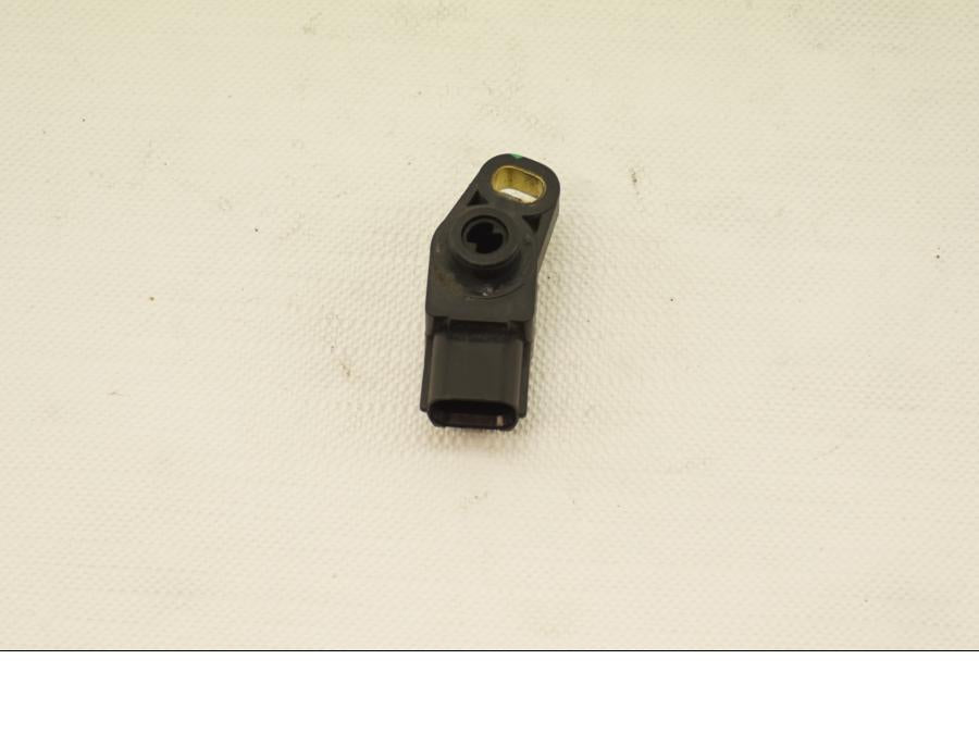 Baksidan på TPS från en Kawasaki ZX-6R -2008 motorcykel.