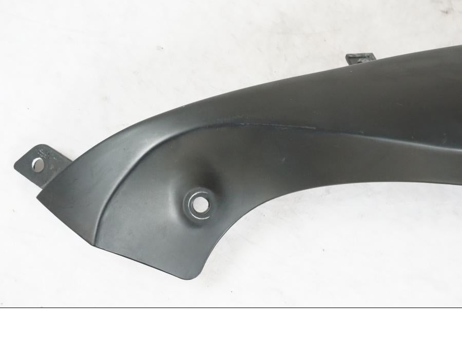 Snett nerifrån på Luftintag från en Suzuki GSX-R 750 -2007 motorcykel.