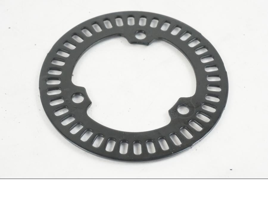 Höger sida på ABS krans från en Yamaha MT-07 -2019 motorcykel.