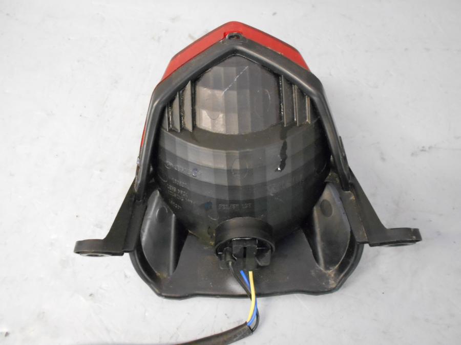 Baksidan på Baklampa från en Yamaha YS 125 -2017 motorcykel.