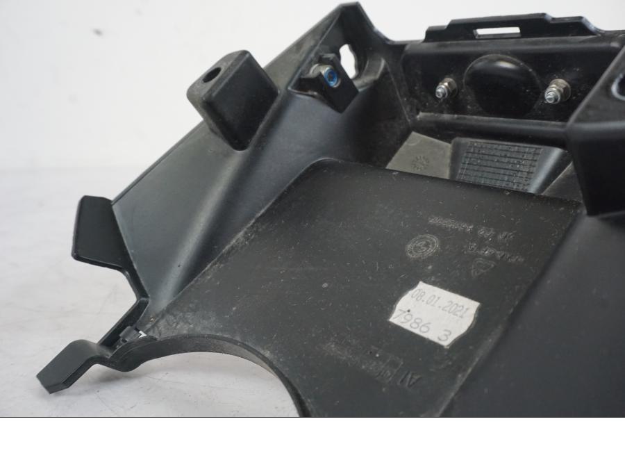 Extrabild1 på Skylthållare från en BMW R 1250 GS -2021 motorcykel.