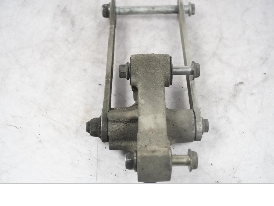 Extrabild1 på Stötdämparlänkage från en Kawasaki ZX-10R -2008 motorcykel.