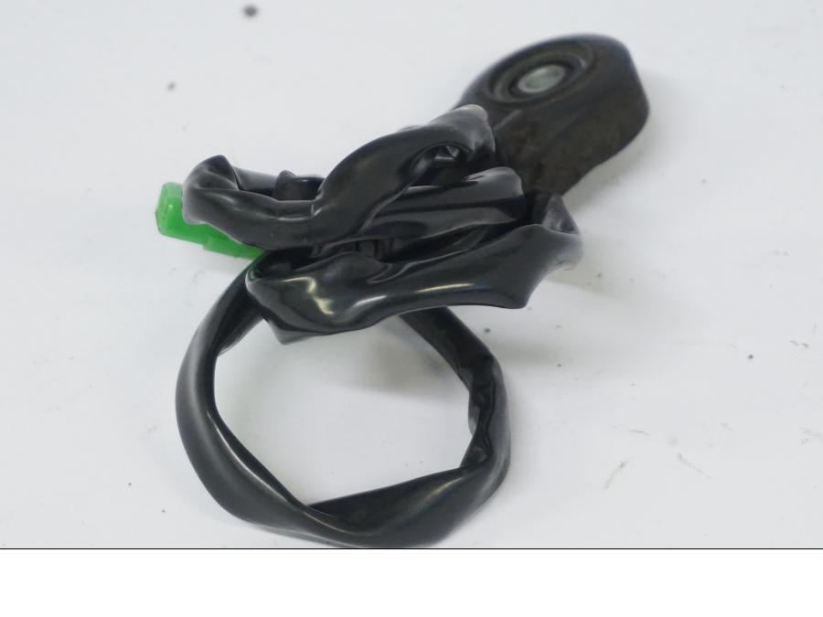 Snett nerifrån på Sidostödsbrytare från en Honda CB 500 X -2015 motorcykel.