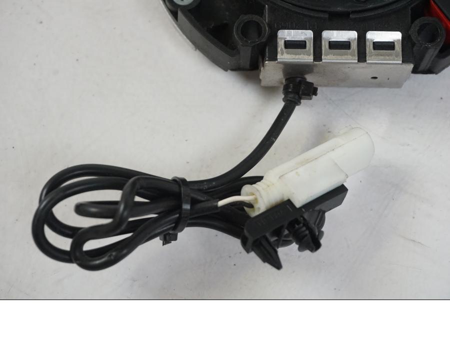 Extrabild2 på Bensintanklucka från en BMW R 1250 GS -2021 motorcykel.