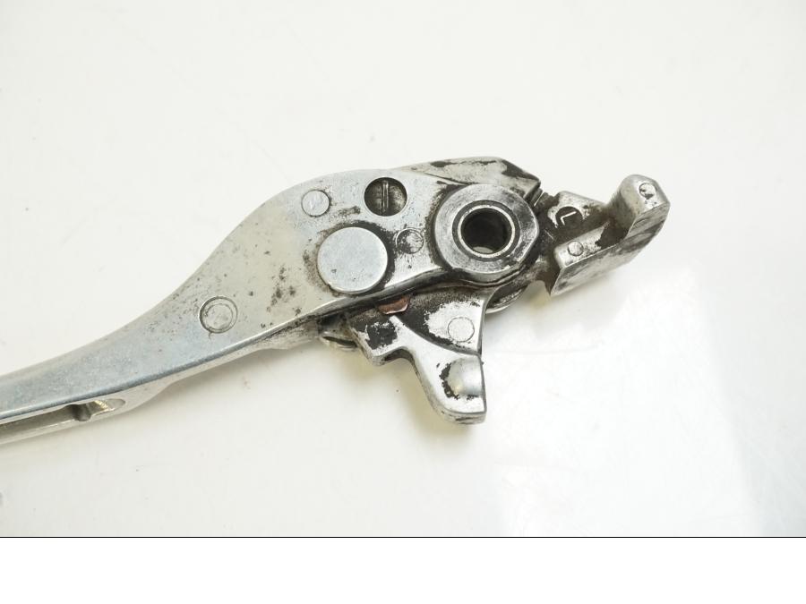 Snett uppifrån på Bromsgrepp från en Honda ST 1300 -2002 motorcykel.
