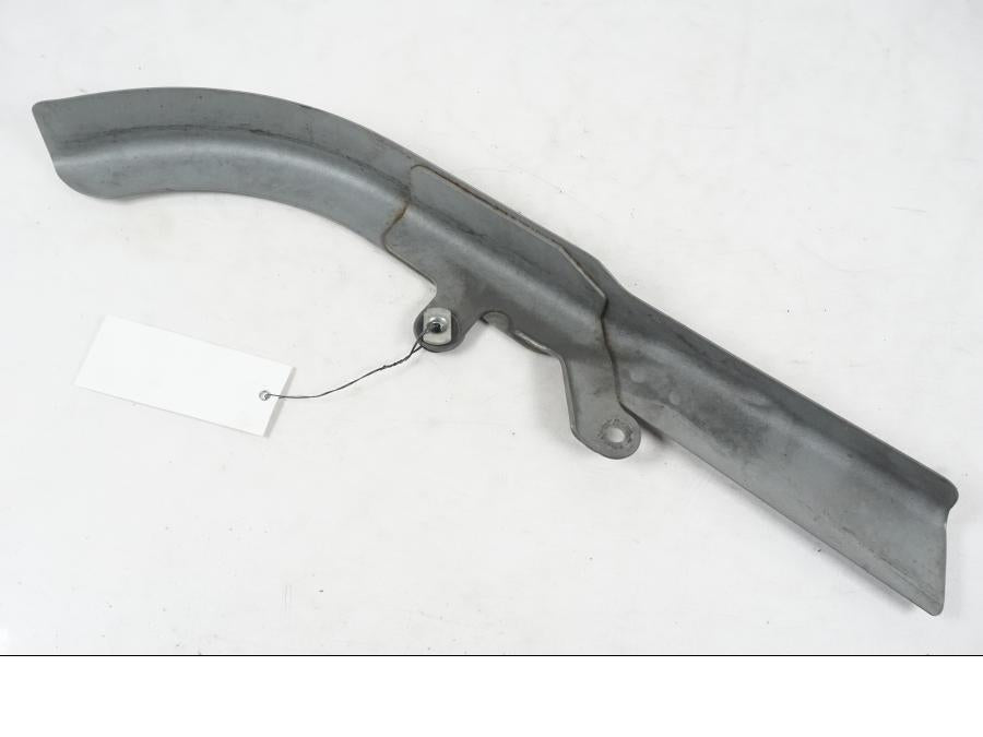 Höger sida pÄ Remskydd frÄn en H-D Softail FXCW Rocker -2008 motorcykel.