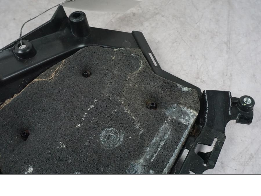 Extrabild2 på Motorskyddskåpa från en Ducati Multistrada V4 -2024 motorcykel.