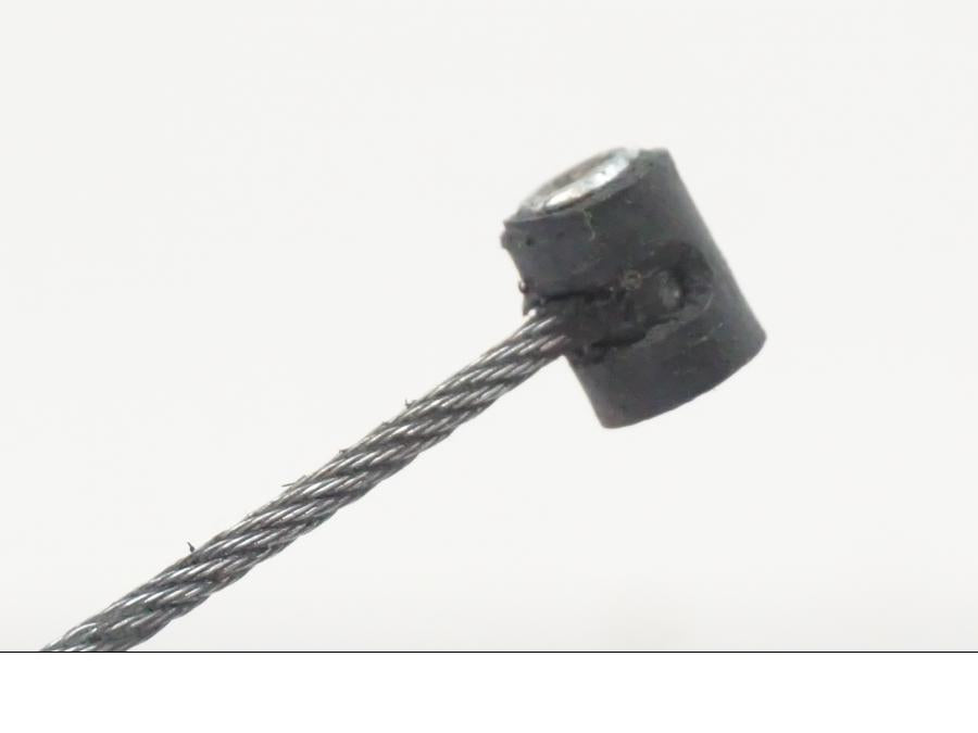 Extrabild2 pÄ Kopplingsvajer frÄn en Yamaha MT-09 -2016 motorcykel.