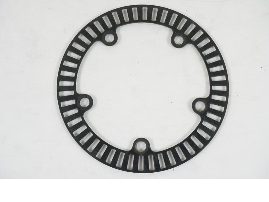 Framsidan på ABS krans från en KTM 1290 Super Duke R -2018 motorcykel.