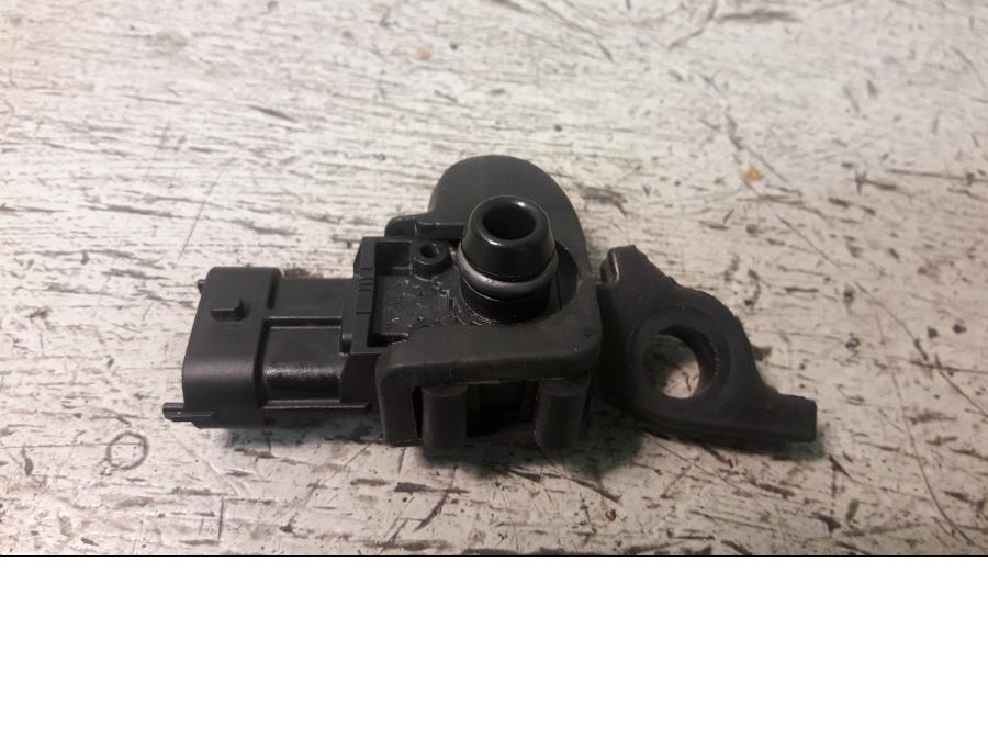 Baksidan på Mapsensor från en Ducati Multistrada 1260 -2019 motorcykel.