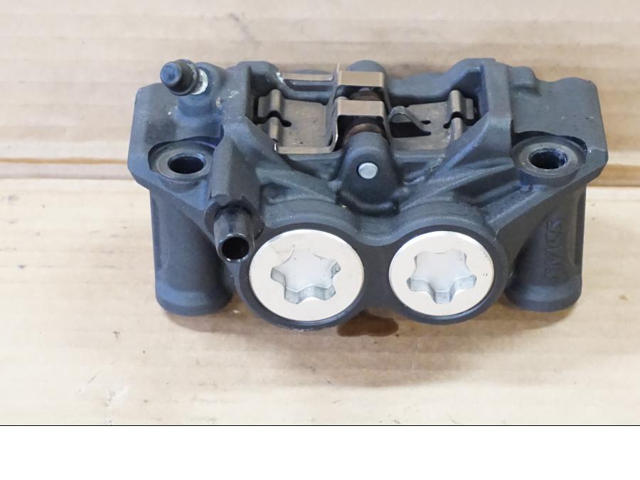 Framsidan på Bromsok från en Yamaha MT-09 Tracer -2019 motorcykel.