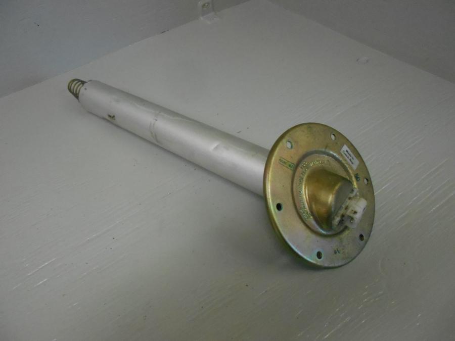 Framsidan på Bensintankgivare från en BMW K 1200 LT -2007 motorcykel.