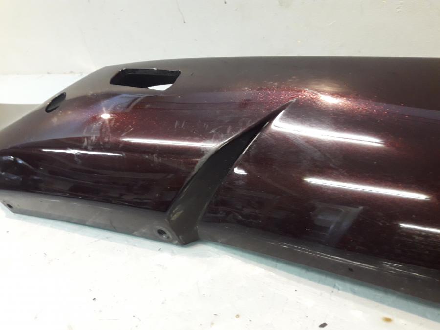 Höger sida på Bakvinge från en Kawasaki GTR 1400 -2012 motorcykel.