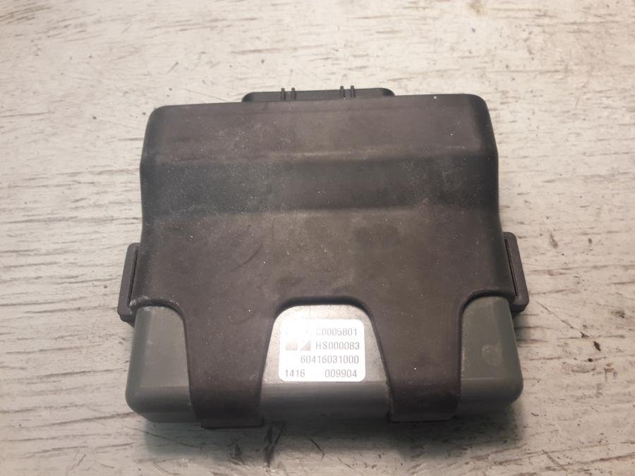 Baksidan på Styrbox från en KTM 1290 Super Duke -2016 motorcykel.