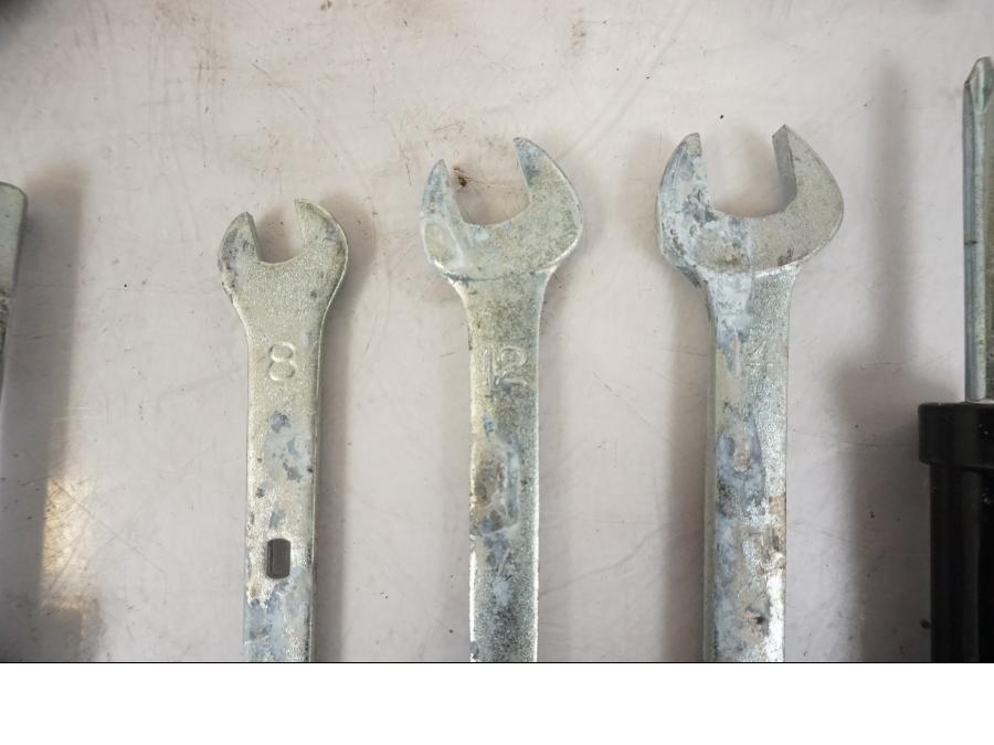 Snett uppifrån på Verktyg från en Honda VFR 1200 -2010 motorcykel.