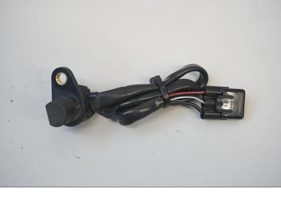 Framsidan på Hastighetsgivare från en Suzuki GSX-R 1000 -2013 motorcykel.