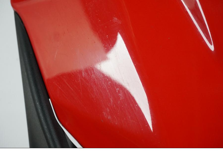 Extrabild1 på Kylarvinge från en Ducati Streetfighter 1098 -2010 motorcykel.