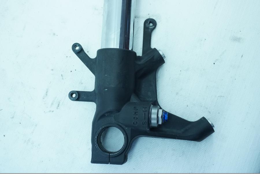 Vänster sida på Gaffelben från en Suzuki GSX-R 750 -2009 motorcykel.