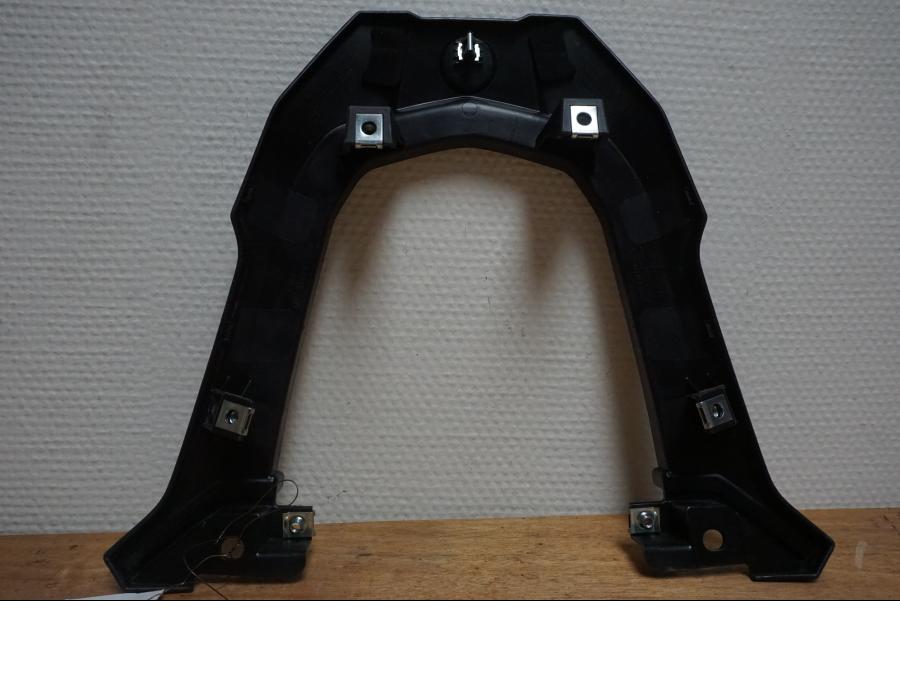 Baksidan på Bakvinge från en Yamaha MT-07 Tracer -2016 motorcykel.