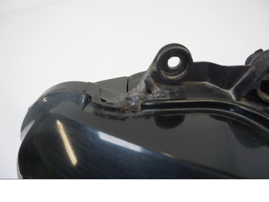 Extrabild1 på Strålkastare från en Yamaha YZF R6 -2006 motorcykel.