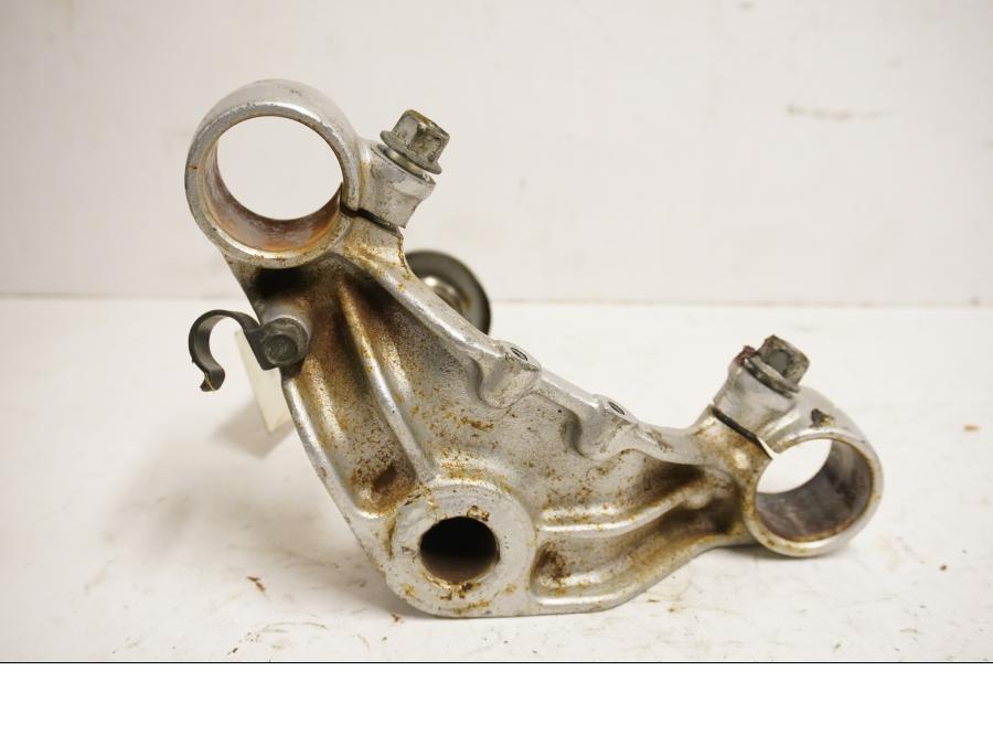 Baksidan på Gaffelkrona från en Yamaha XV 535 -2001 motorcykel.