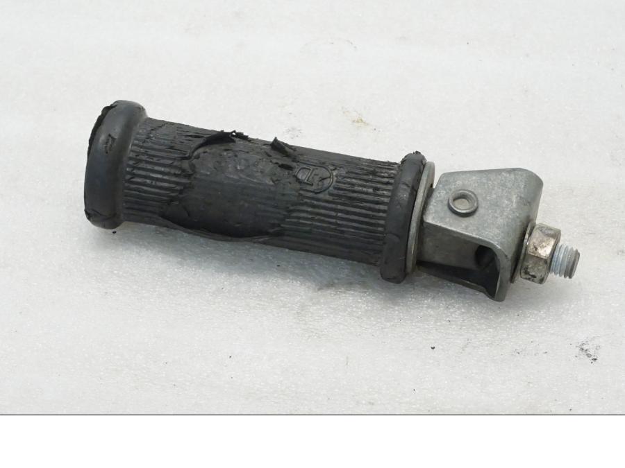 Höger sida på Fotpinne från en BMW R 90 -1975 motorcykel.