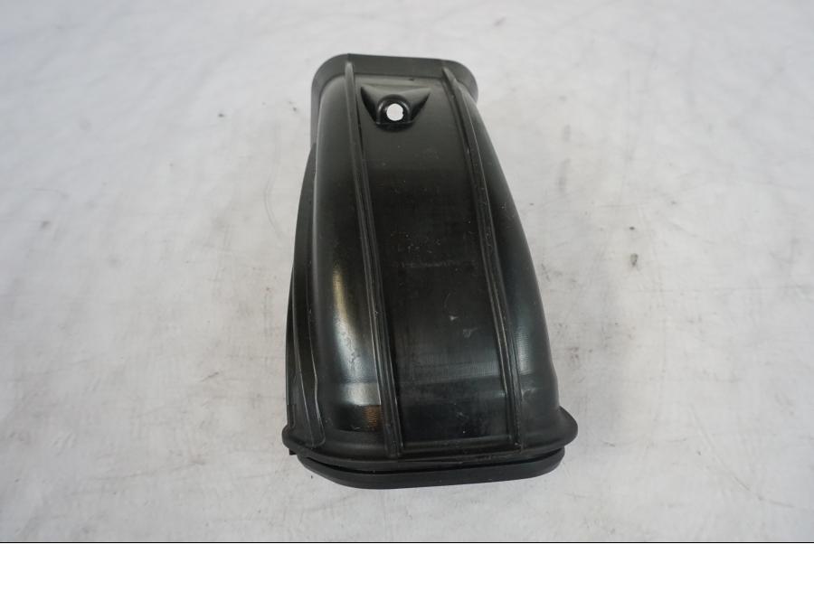 Extrabild1 på Luftrör från en KTM 1290 Super Duke R -2023 motorcykel.