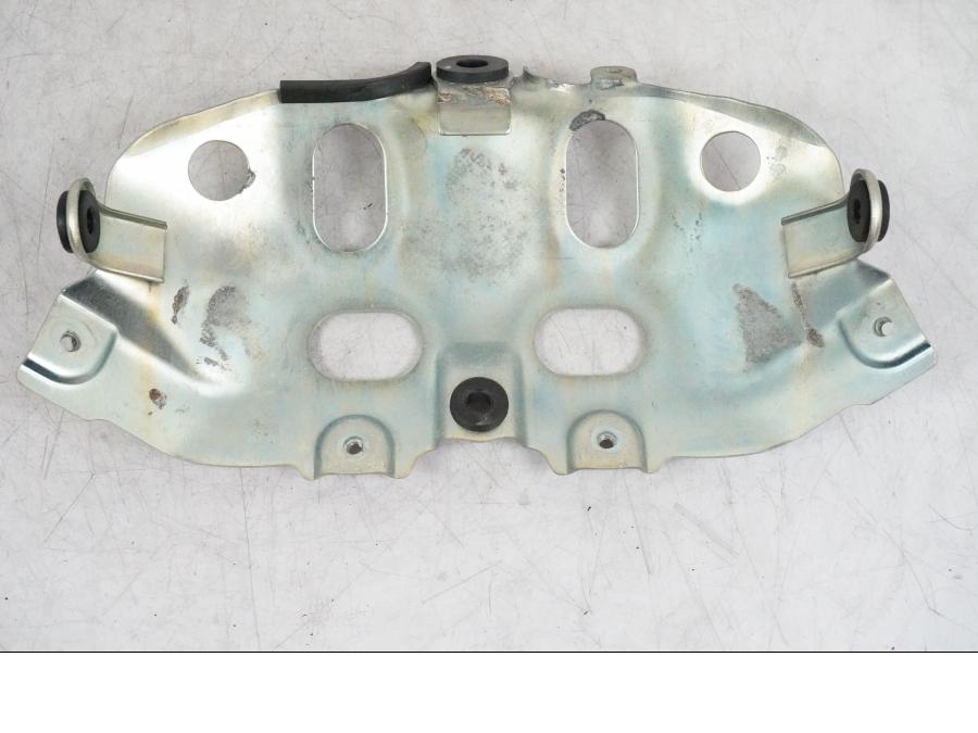 Vänster sida på Bensintankfäste från en Suzuki GSX-R 1000 -2008 motorcykel.