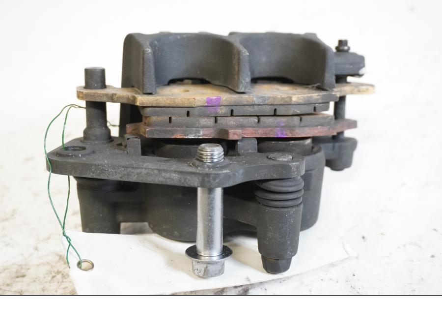 Höger sida på Bromsok från en Kawasaki ER-6F -2006 motorcykel.