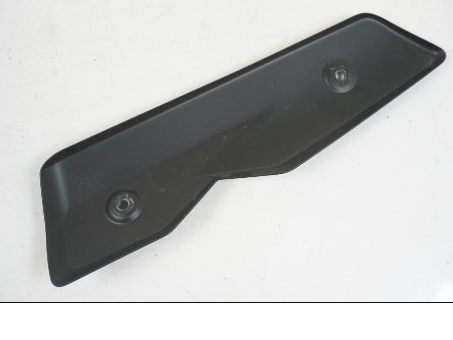 Vänster sida på Värmeskydd från en KTM 1290 Super Duke R EVO -2023 motorcykel.