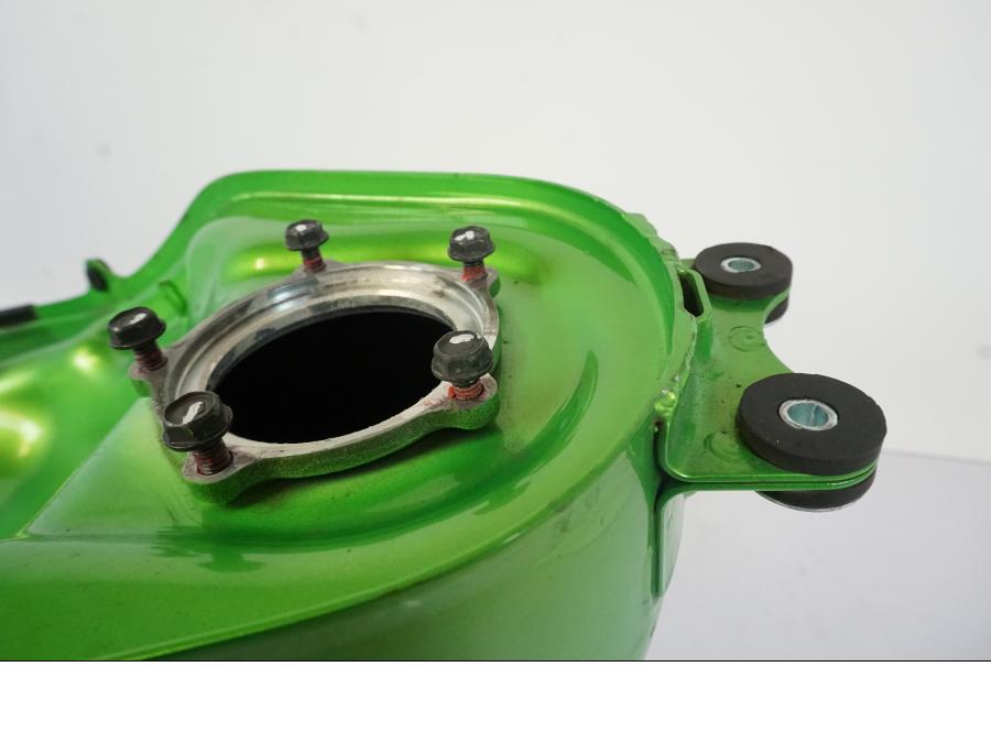 Extrabild6 på Bensintank från en Kawasaki ER-6N -2008 motorcykel.