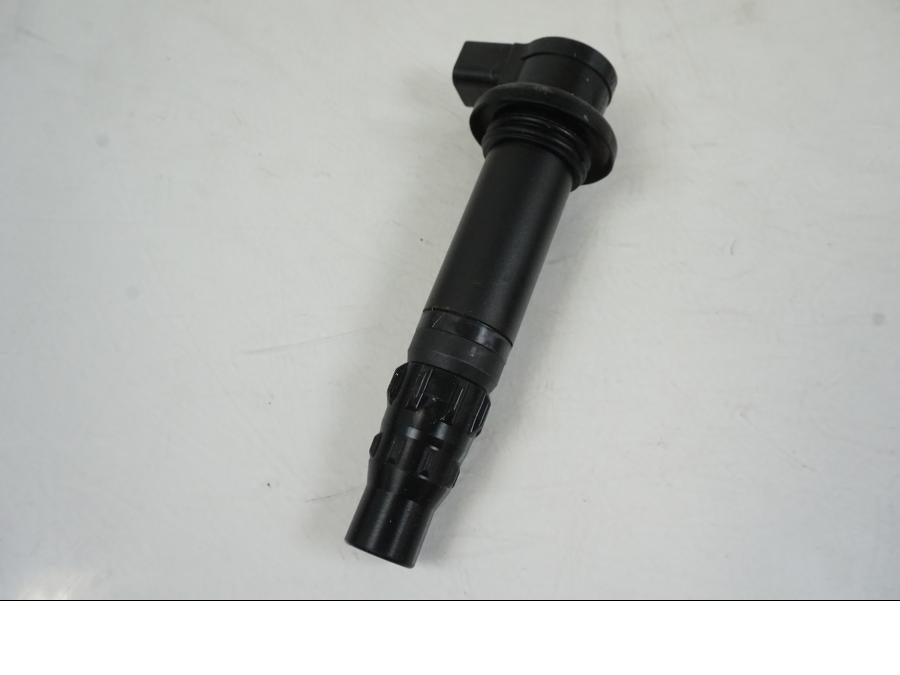 Baksidan på Tändspole från en Yamaha MT-10 -2022 motorcykel.