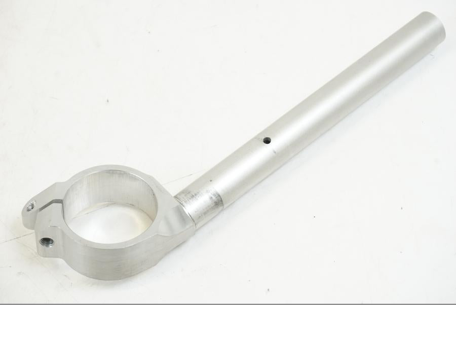 Vänster sida på Styre från en Yamaha YZF R7 -2022 motorcykel.