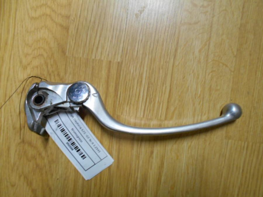 Framsidan på Bromsgrepp från en Triumph Daytona 675 -2007 motorcykel.