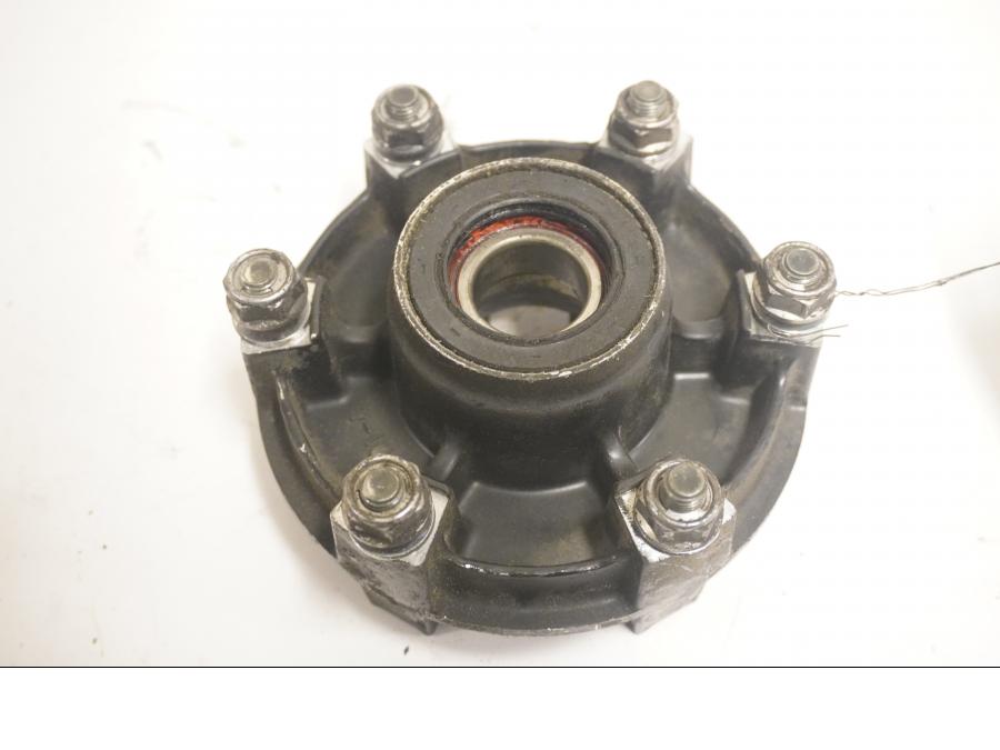 Baksidan på Drevfäste från en Yamaha FZ1-SA -2008 motorcykel.