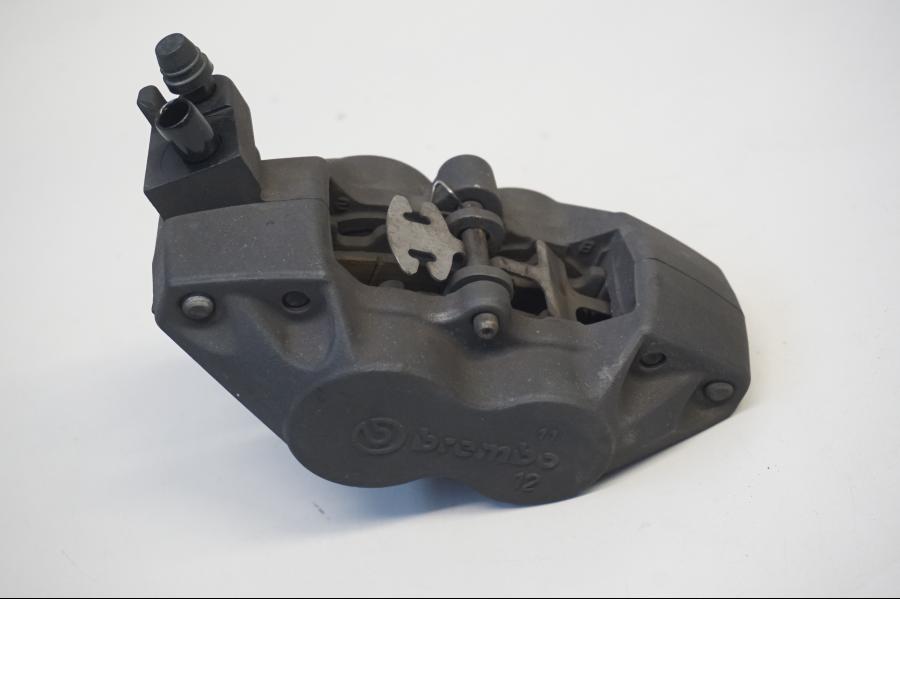 Baksidan på Bromsok från en BMW R 1200 GSA -2011 motorcykel.