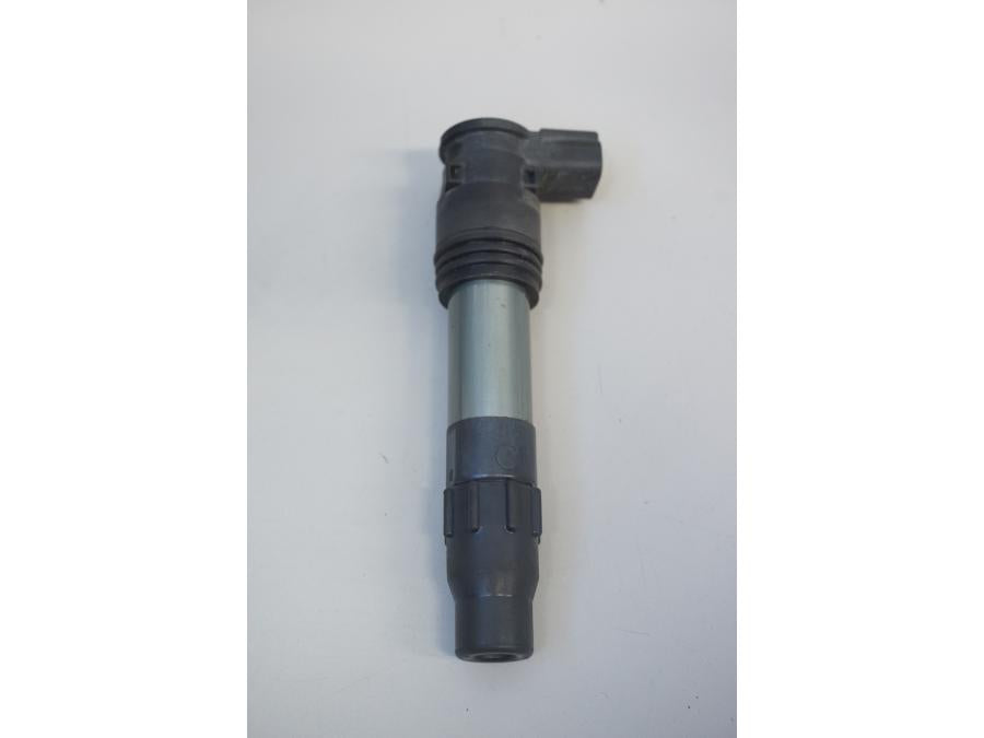 Framsidan på Tändspole från en Kawasaki Versys 1000 -2015 motorcykel.