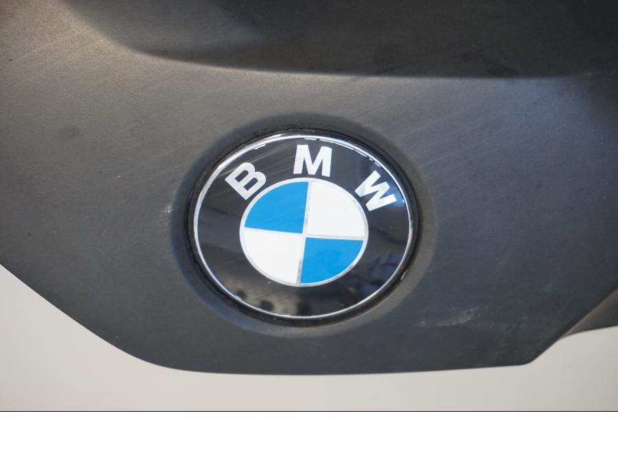 Höger sida på Bensintankskåpa från en BMW R 1200 GSA -2011 motorcykel.