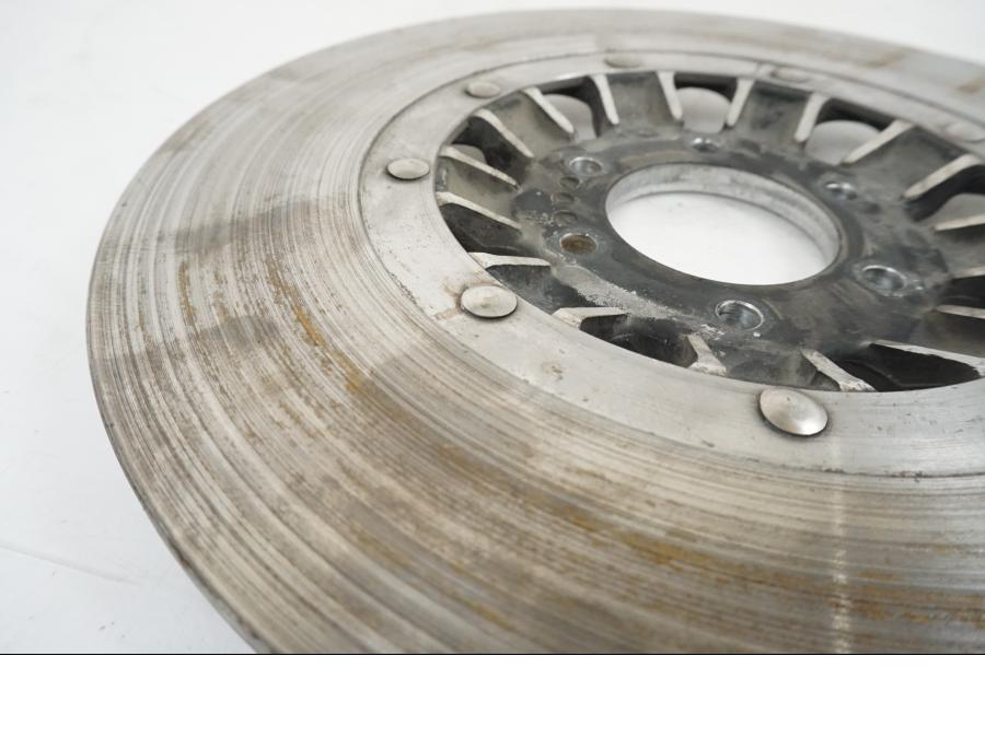 Extrabild2 på Bromsskiva från en Suzuki GS 1000 -1978 motorcykel.