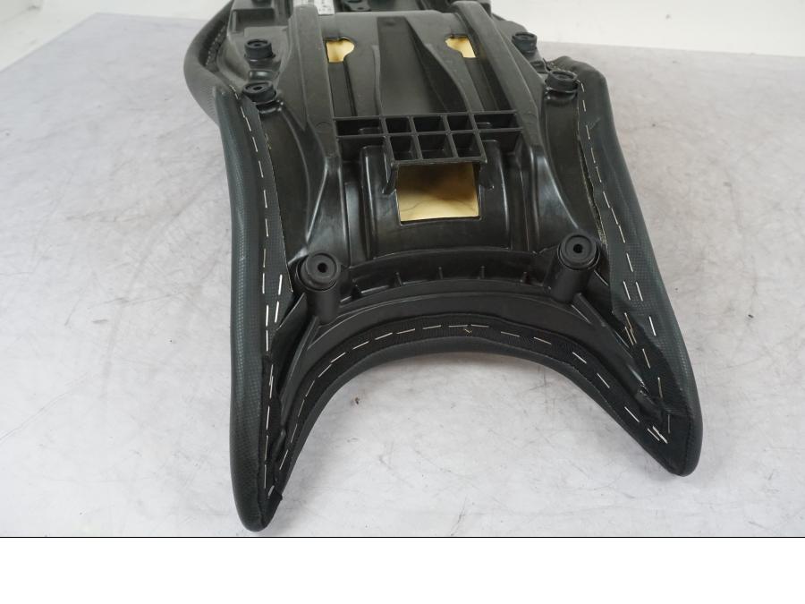 Extrabild1 på Sadel från en BMW F 800 R -2018 motorcykel.