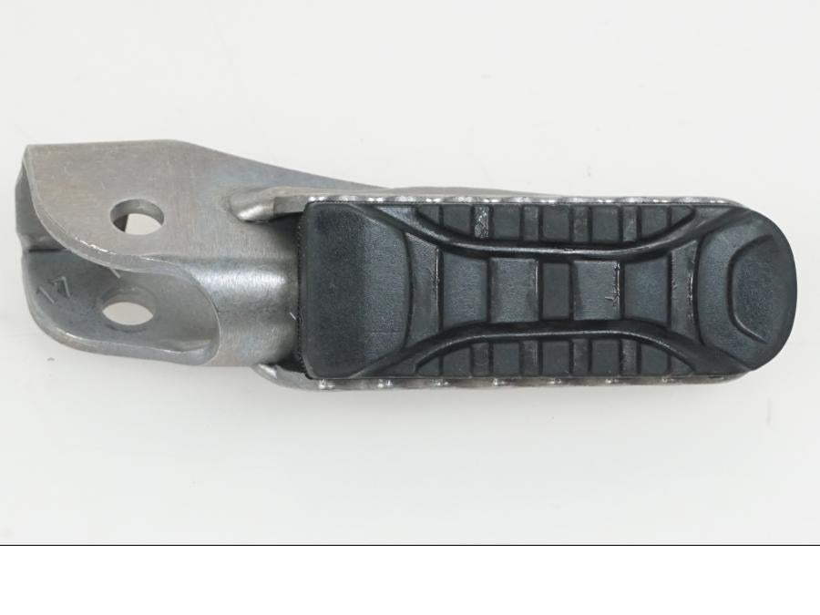 Vänster sida på Fotpinne från en BMW R NineT -2022 motorcykel.