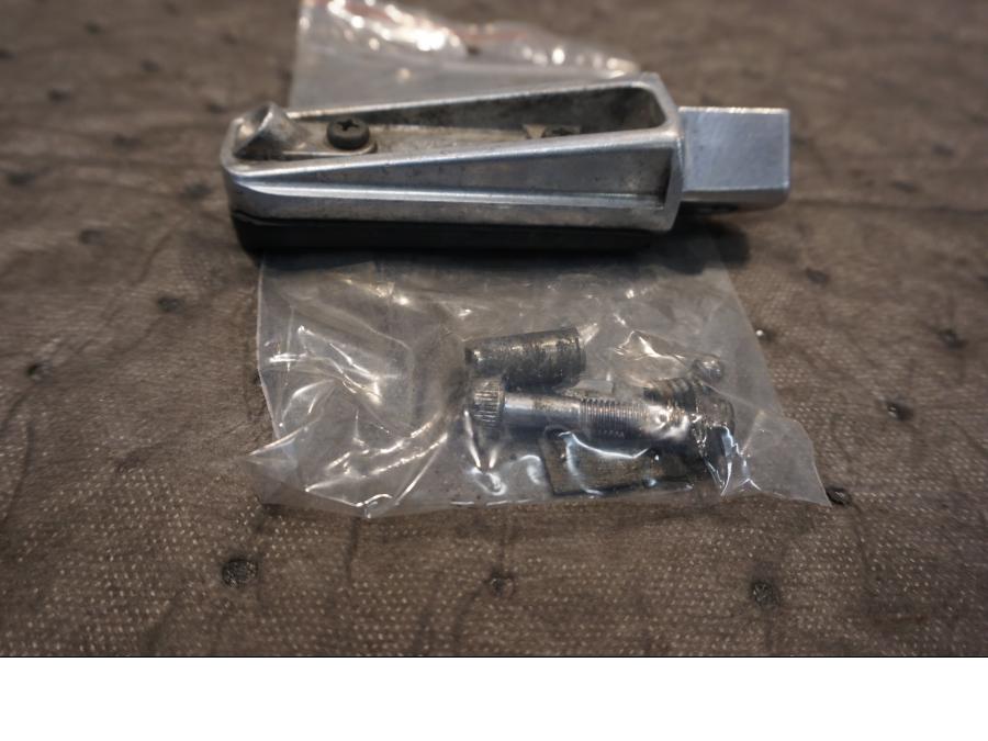 Baksidan på Fotpinne från en Yamaha FJR 1300 -2004 motorcykel.