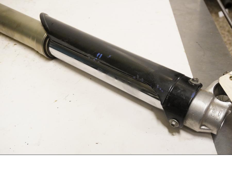 Snett uppifrån på Gaffelben från en Husaberg FS 650 E -2008 motorcykel.