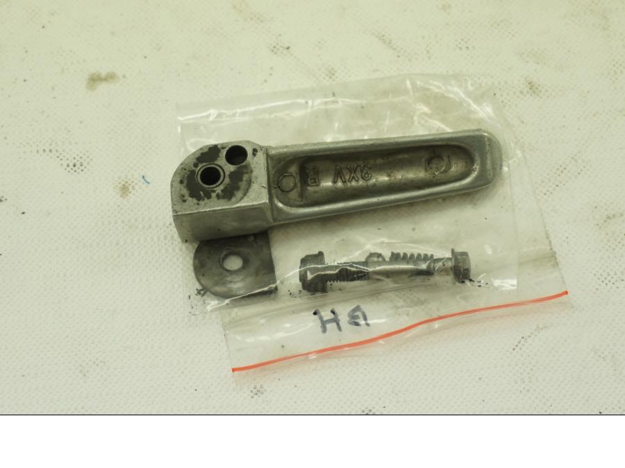 Baksidan på Fotpinne från en Yamaha TRX 850 -1996 motorcykel.